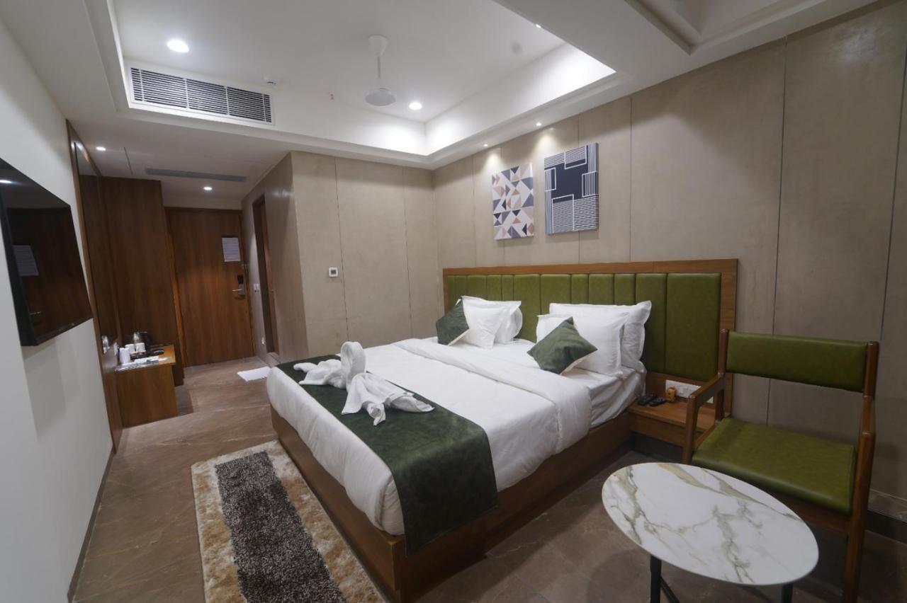 Hotel Stature Inn Kevadia المظهر الخارجي الصورة
