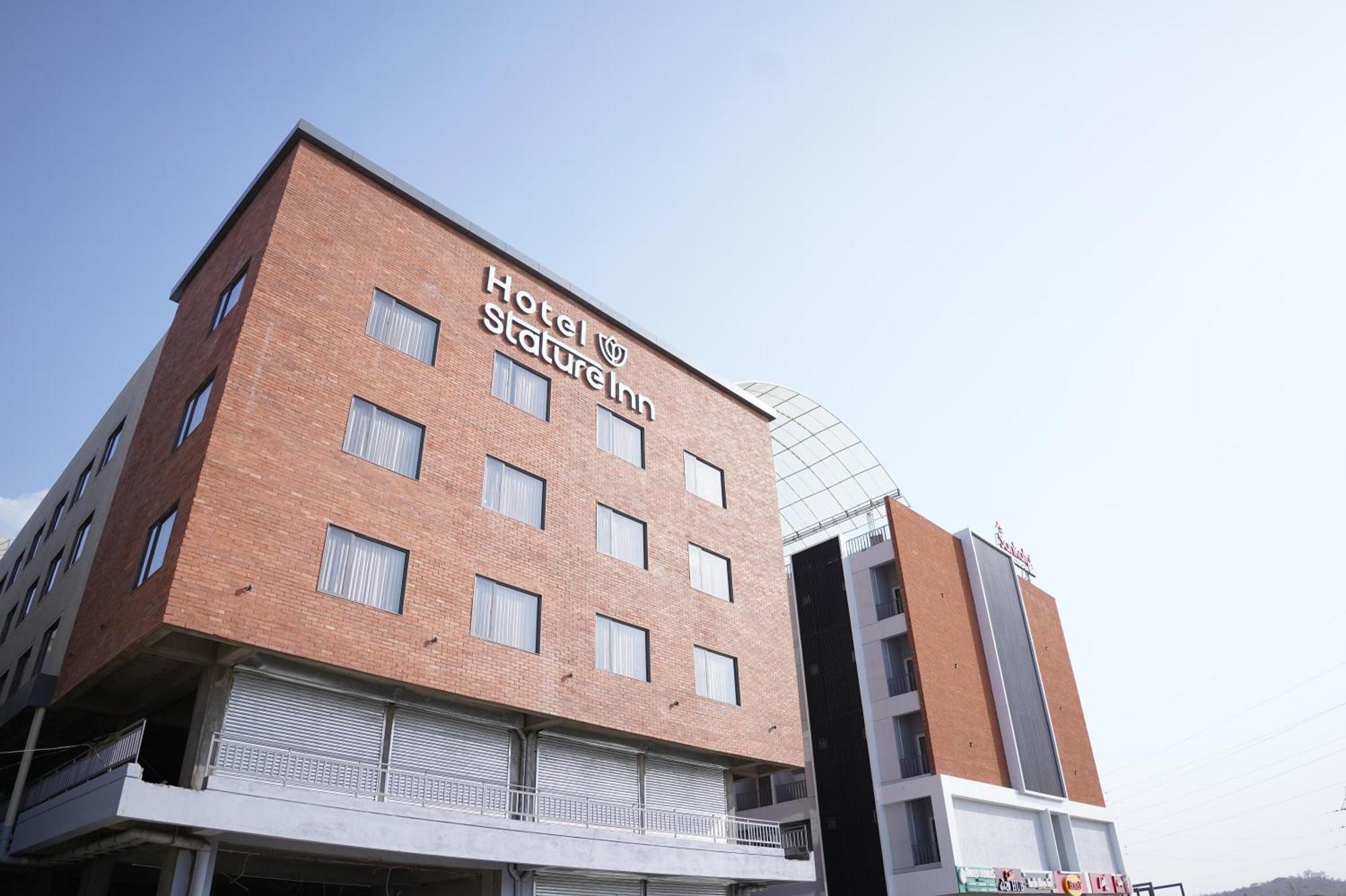 Hotel Stature Inn Kevadia المظهر الخارجي الصورة